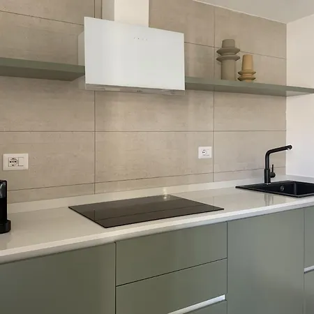 Unique Apartment *